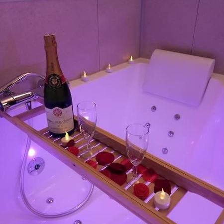 L'Atelier Des Reves Un Moment Magique Spa Prive Бон Экстерьер фото